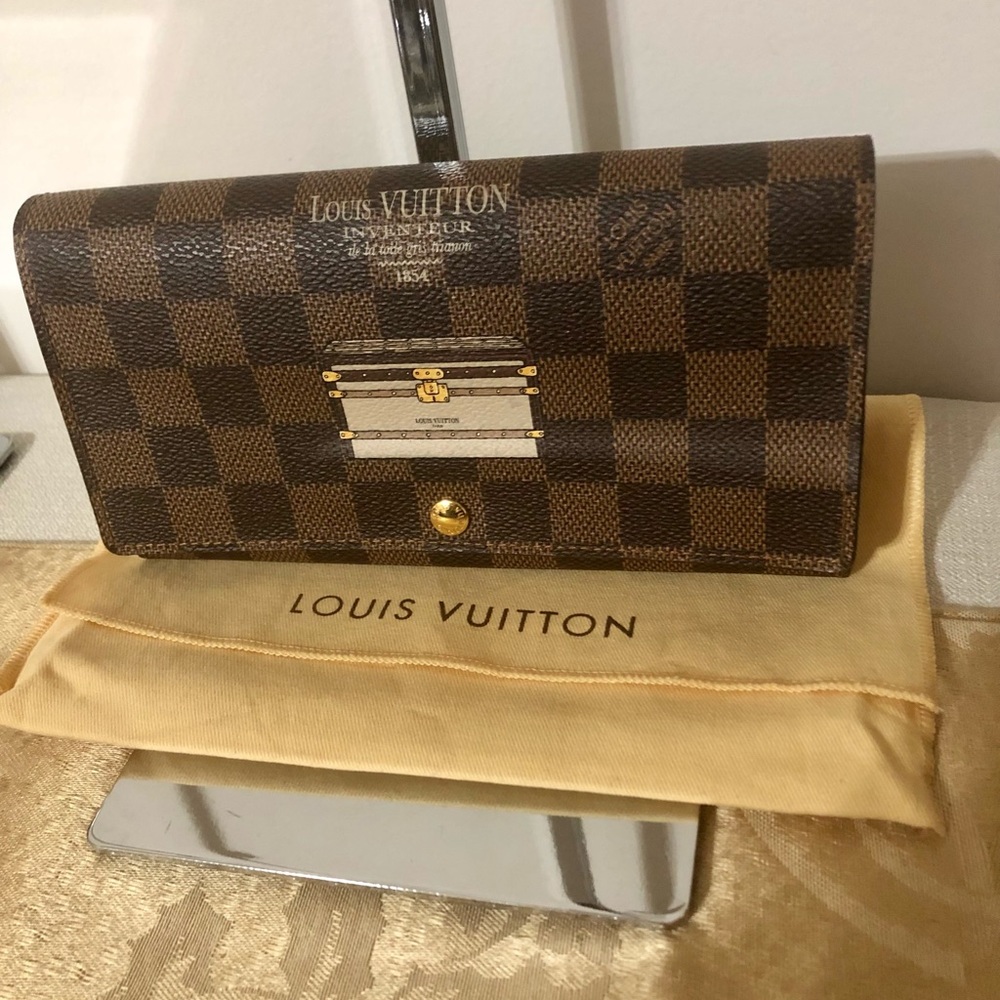 Louis Vuitton Damier Ebene Trunks & Locks  Sarah Long Wallet